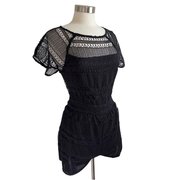TULAROSA Brynn Black Eyelet Lace Romper size S - Picture 6 of 9